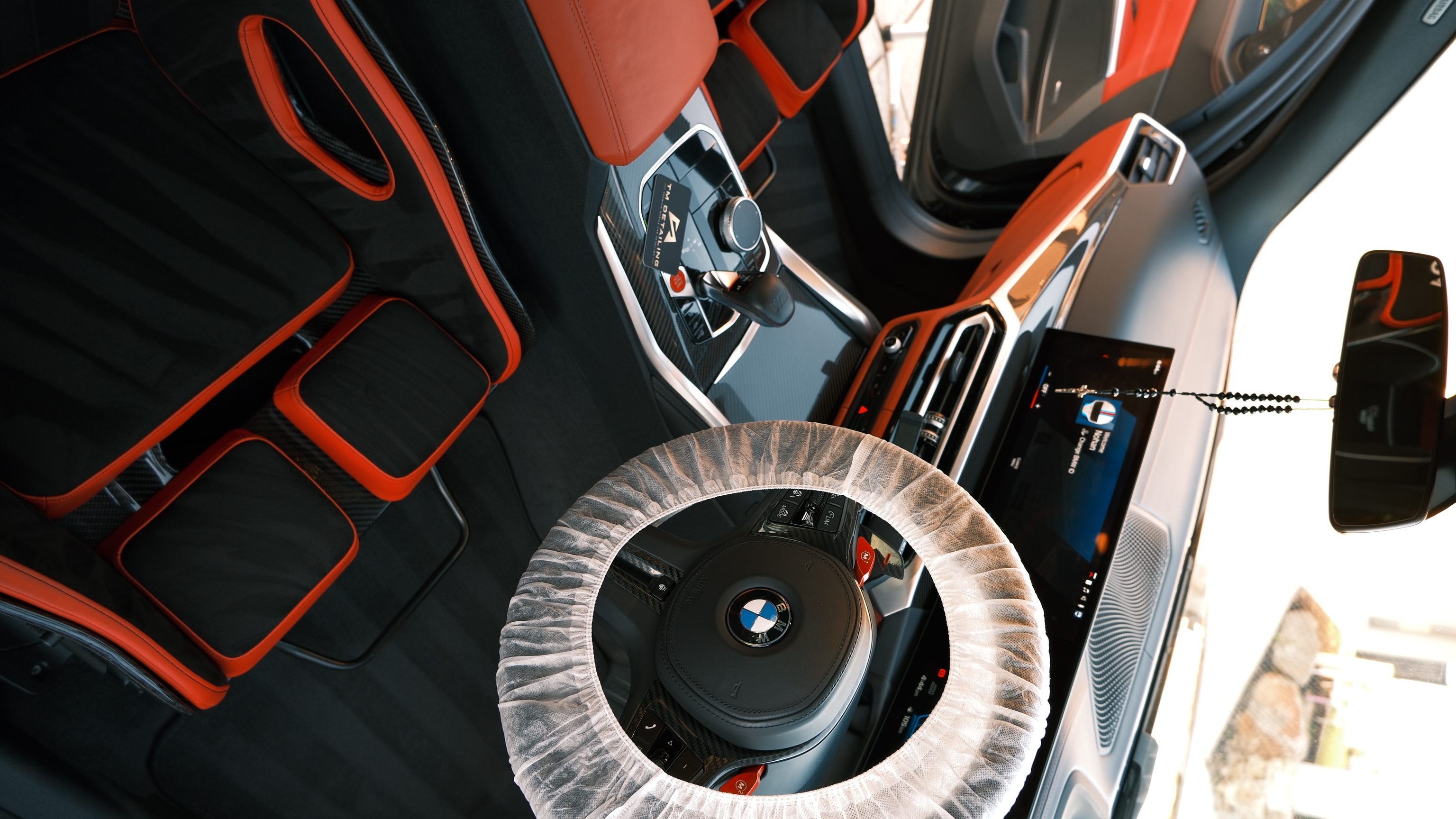 Mercedes-AMG G 63 MANUFAKTUR Edition exterior in the detailing bay