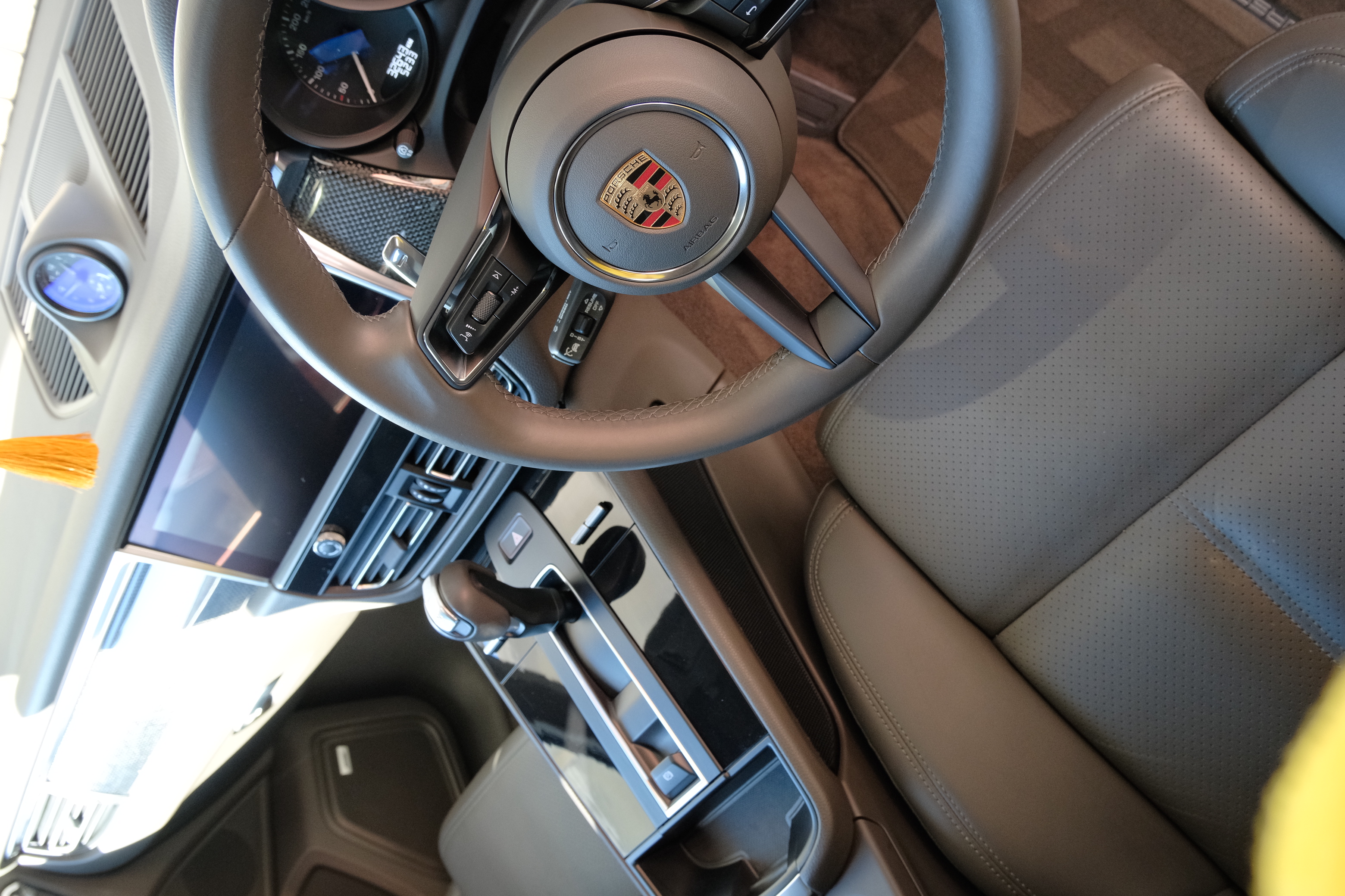 Porsche Macan S steering wheel and console close-up